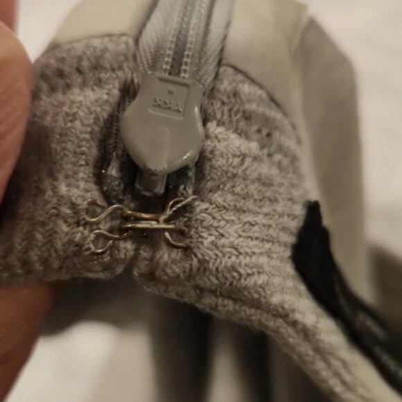 BCBGMaxAzria Gray Knee-Length Pencil Skirt Size 2 - Picture 7 of 10